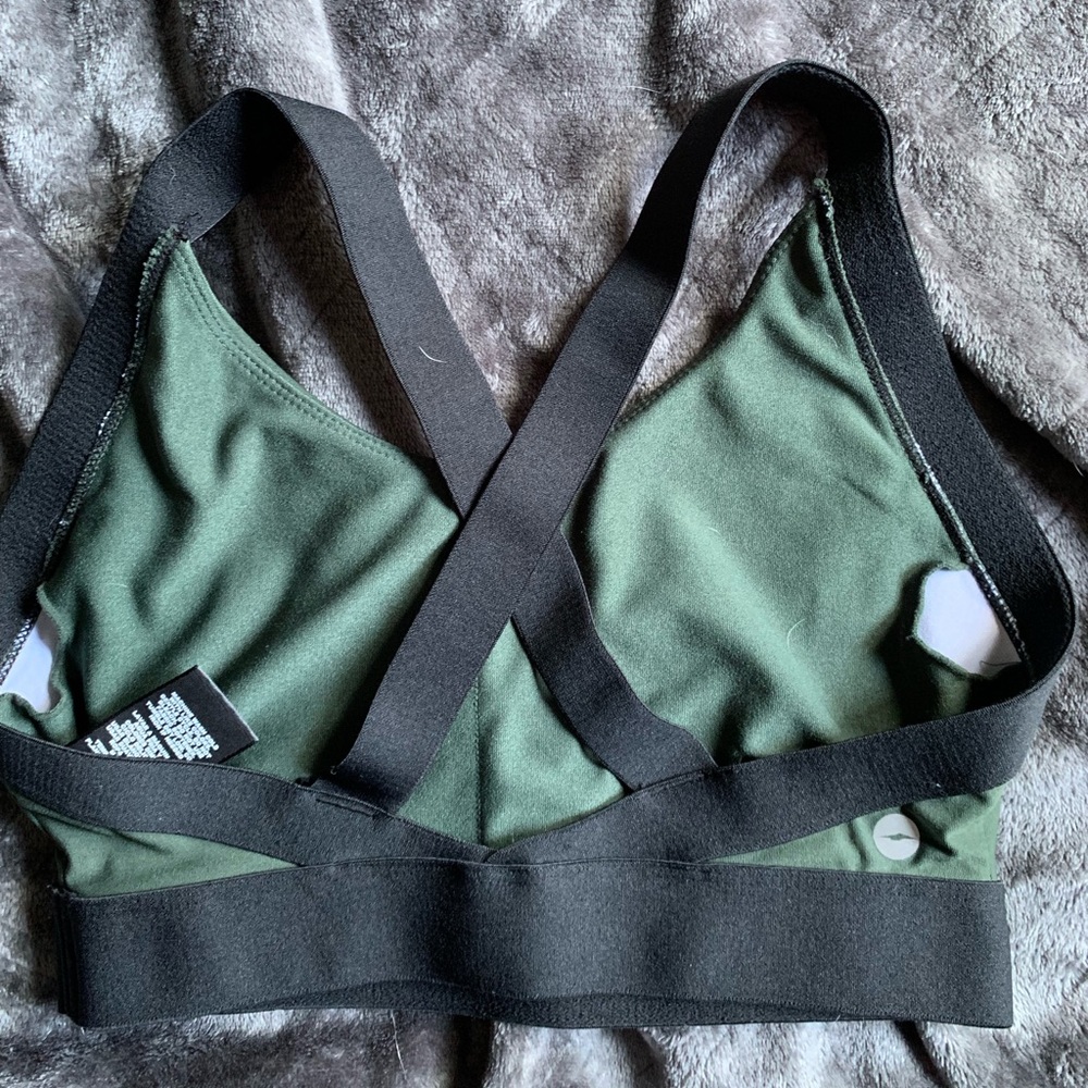 Sports bra